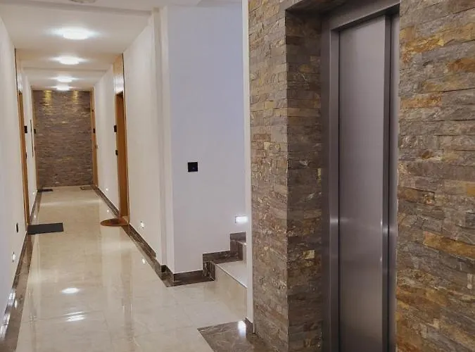 아파트 Restart 즐라티보